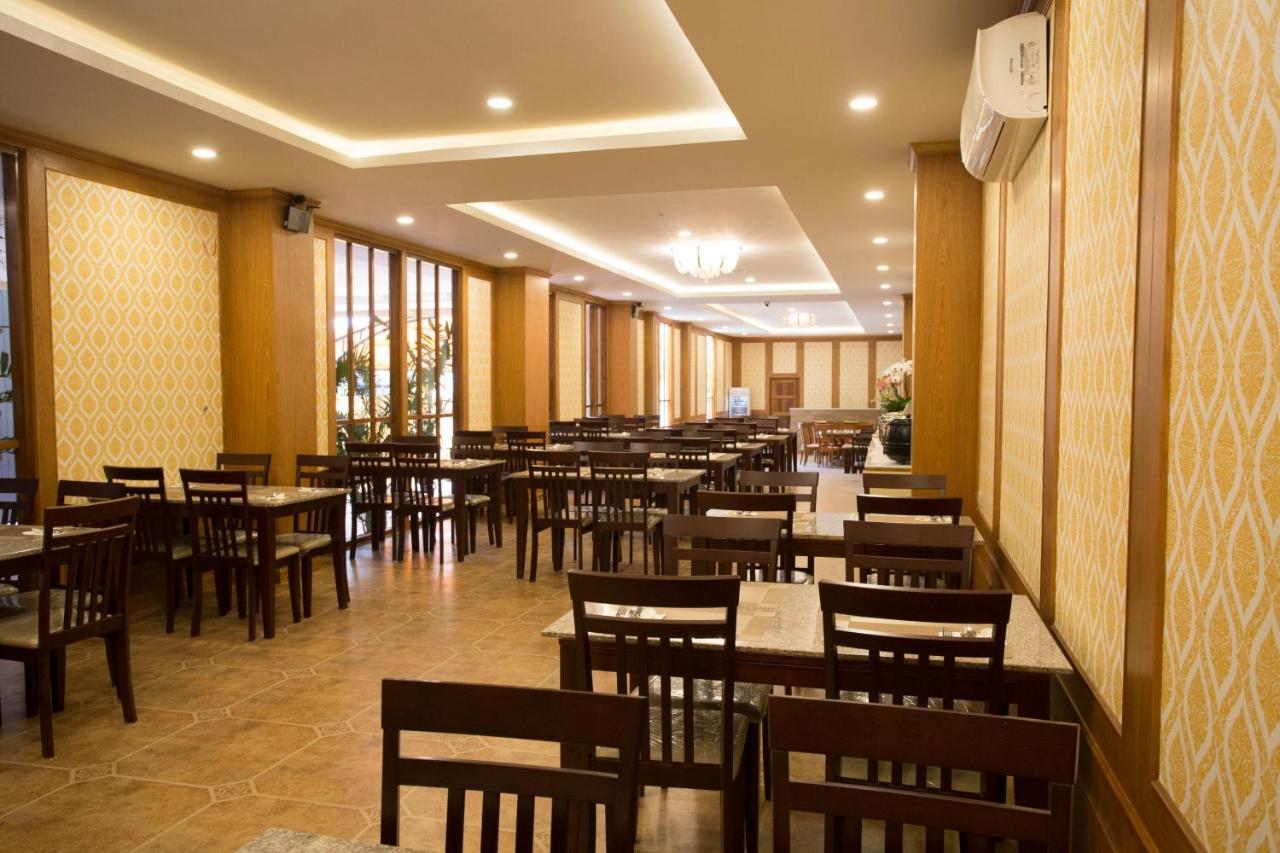 J&Y Hotel Latphrao 35 Bangkok Exterior photo